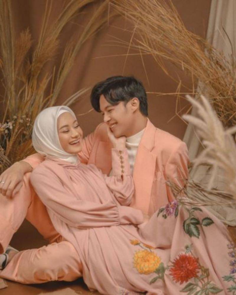 Instagram.com/rey_mbayang/?hl=en