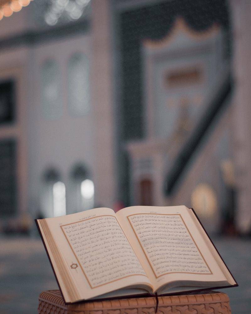 Bacaan Niat Sholat Tarawih Sendiri dan Berjamaah