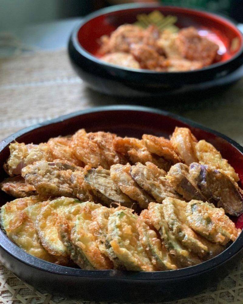 Instagram.com/1pug2catskopitiam