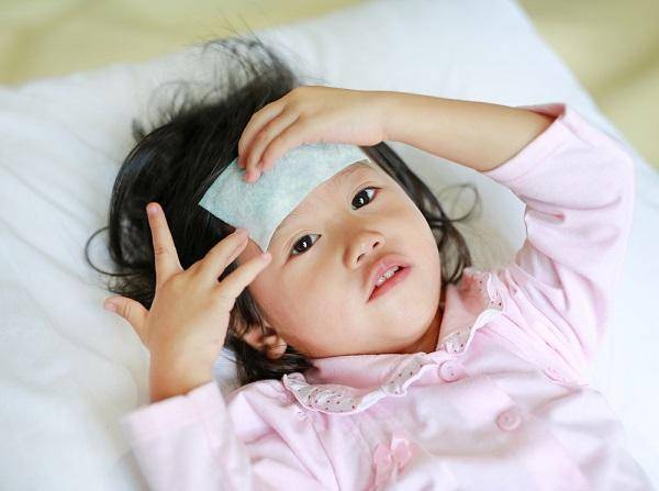 5 Cara Jaga Kesehatan Si Kecil di Tengah Cuaca Ekstrim