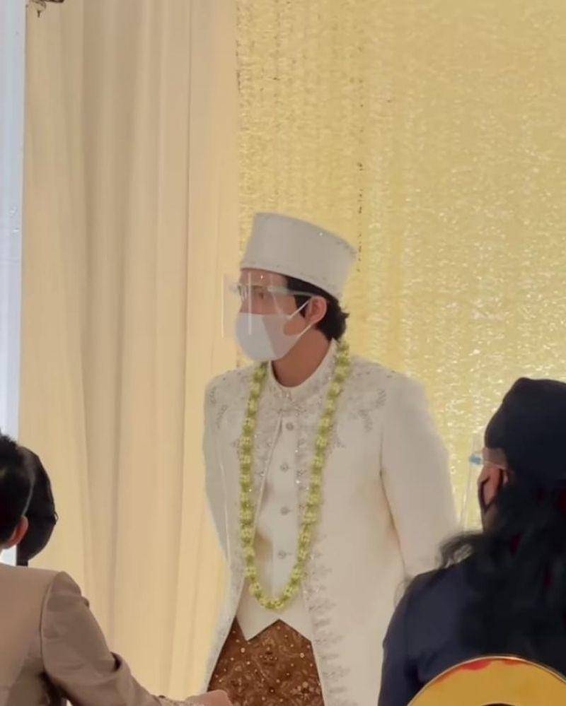 Instagram.com/thariqhalilintar