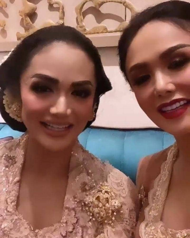 Instagram.com/yunishara36