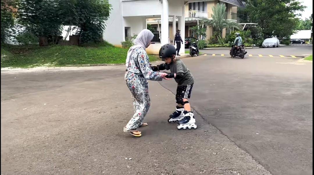 YouTube/NisNaz Channel