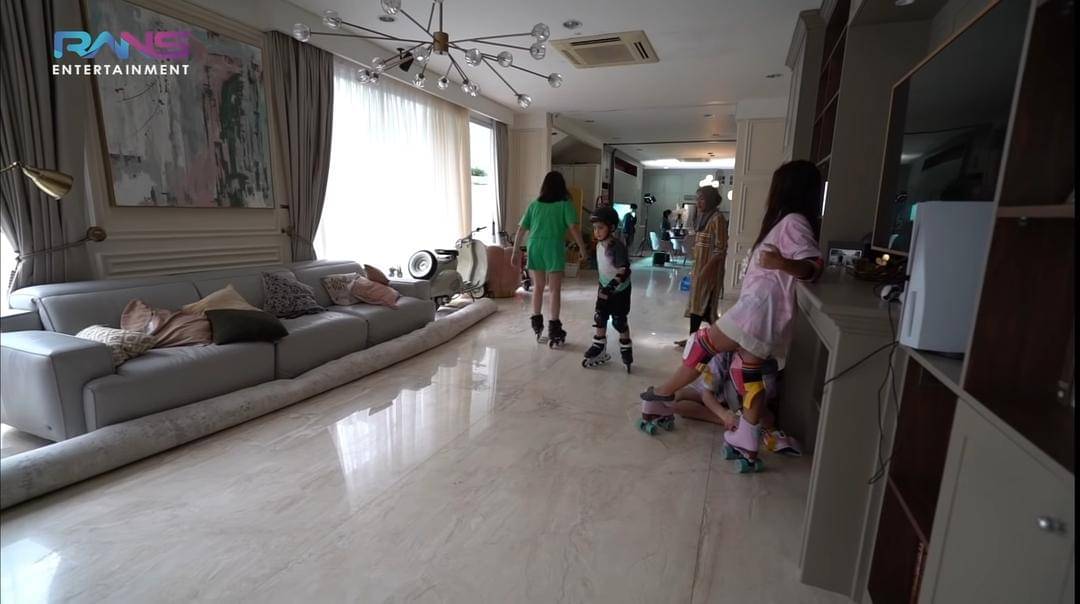 YouTube/RANS Entertainment