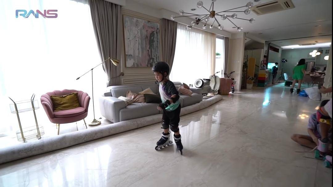 YouTube/RANS Entertainment