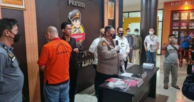 Pelaku JT mengucapkan kata maaf usai diamankan di Polrestabes Palembang (IDN Times/Polrestabes Palembang)
