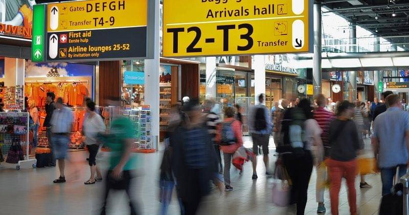 Penutupan bandara - Pexels/skitterphoto