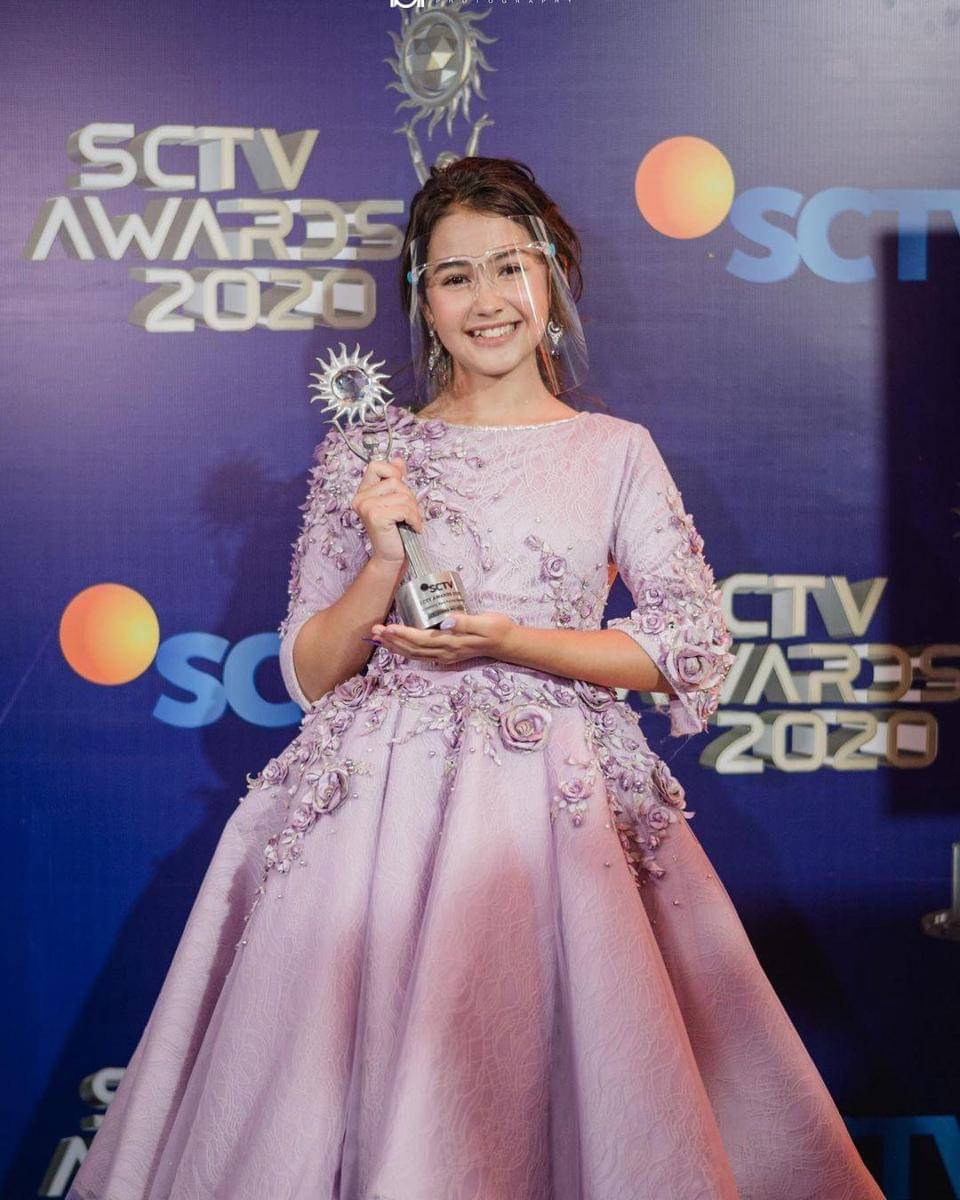 Instagram/Sandrinna_11