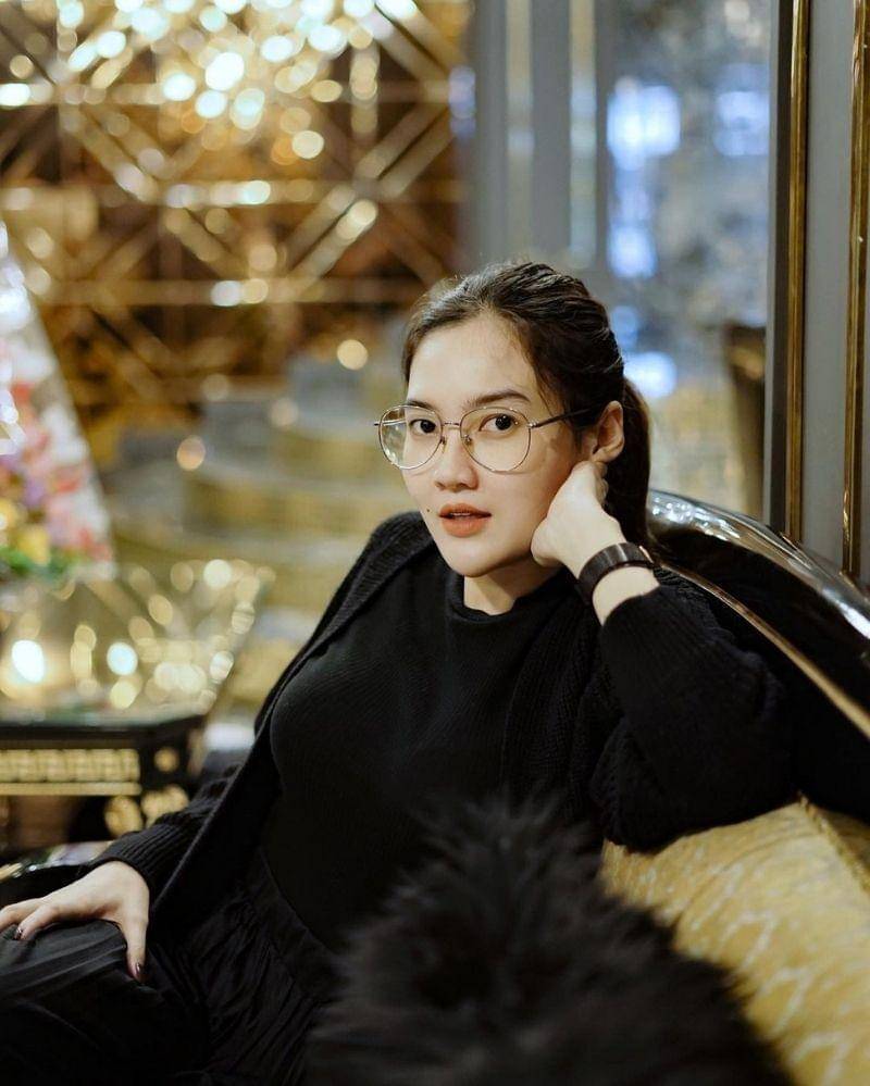 Instagram.com/nellakharisma