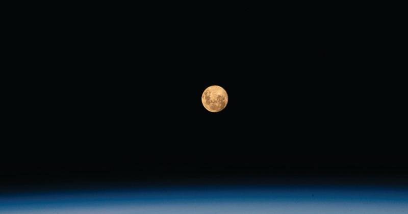 Twitter.com/Space_Station