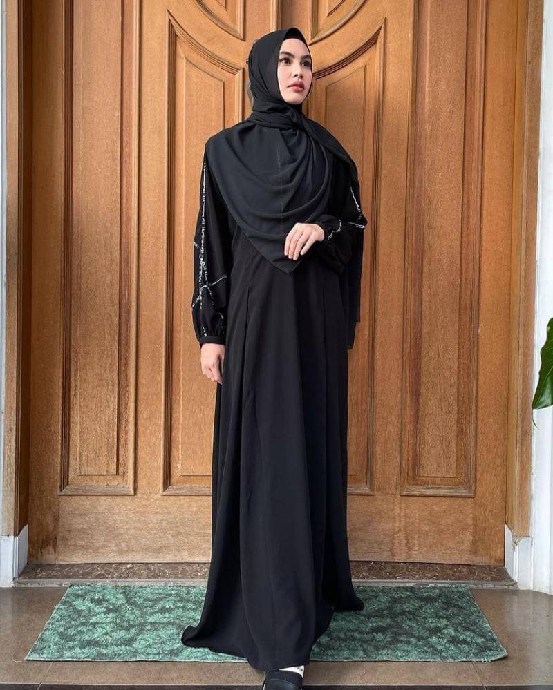 Instagram.com/kartikaputriworld