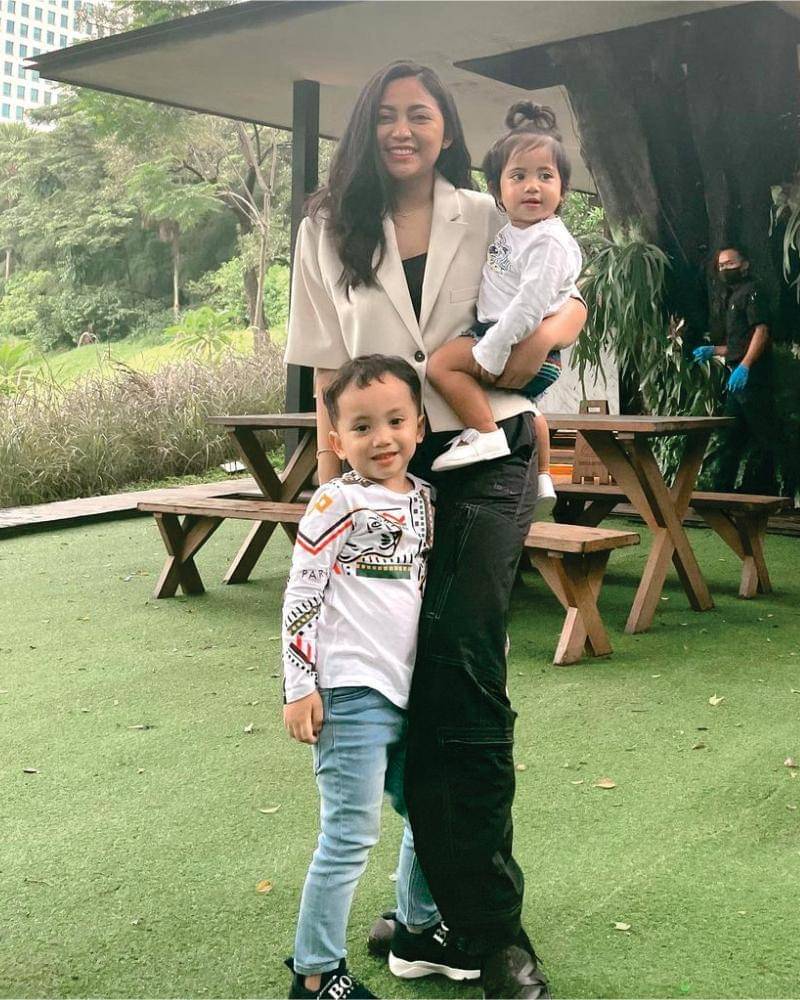 Instagram.com/Rachelvennya