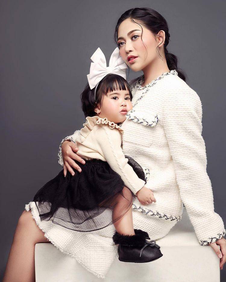 Instagram.com/Rachelvennya