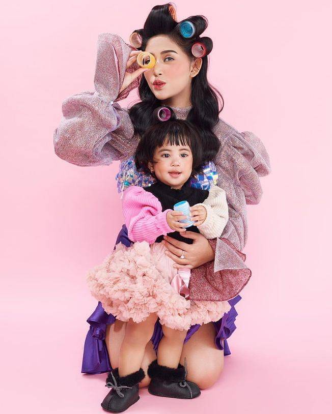 Instagram.com/Rachelvennya