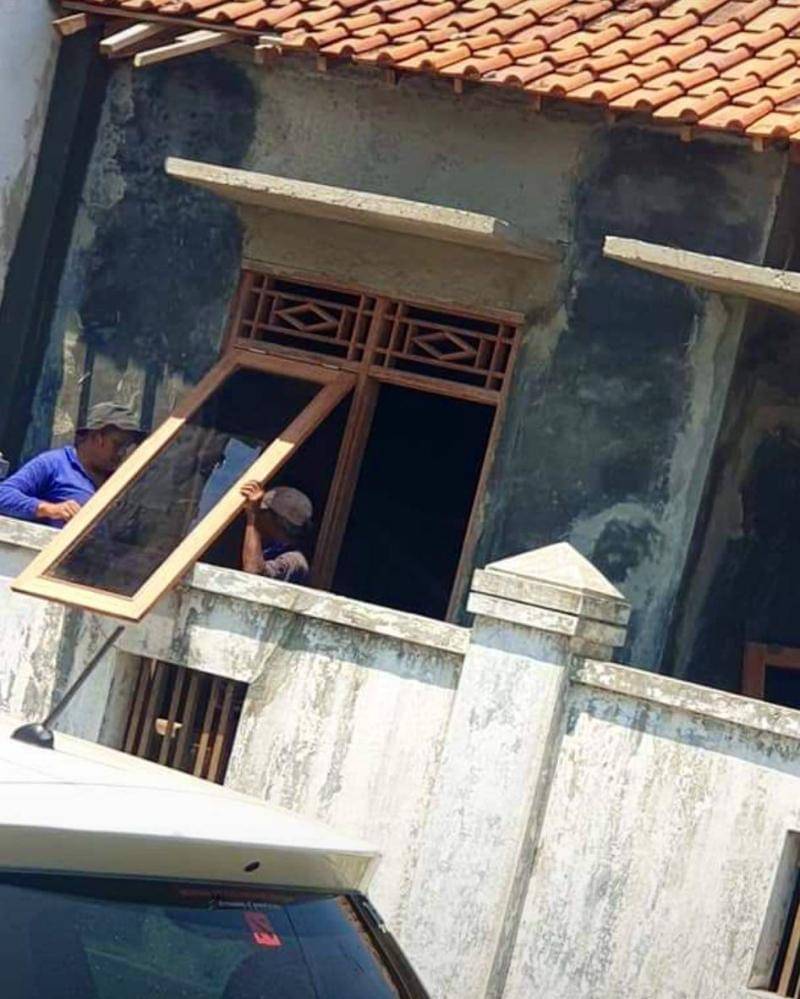 Twitter.com/txtdaristorywa