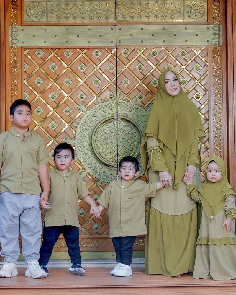 Instagram.com/apriljasmine85