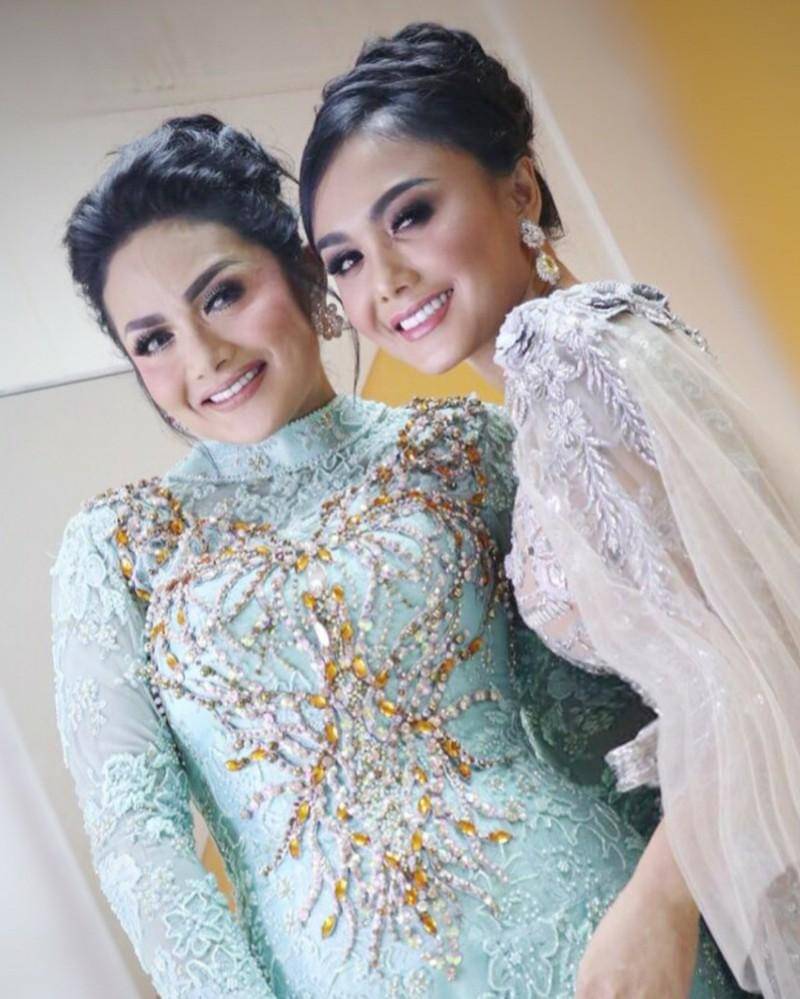 Instagram/yunishara36