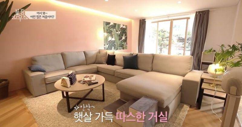 Youtube.com/BLACKPINK