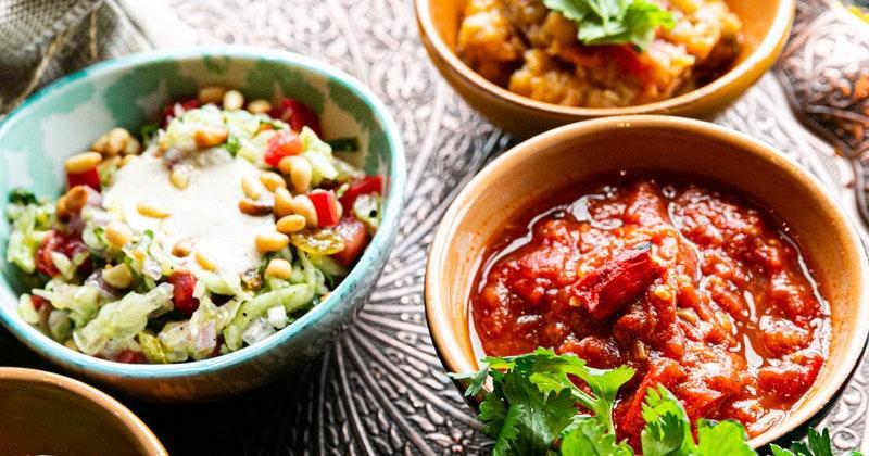 Bahaya Konsumsi Makanan Pedas saat Sahur dan Buka Puasa