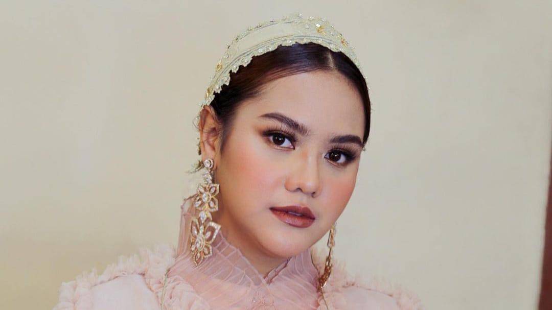 Instagram.com/mytha_lestari