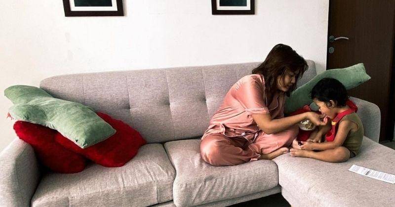 Instagram.com/mytha_lestari