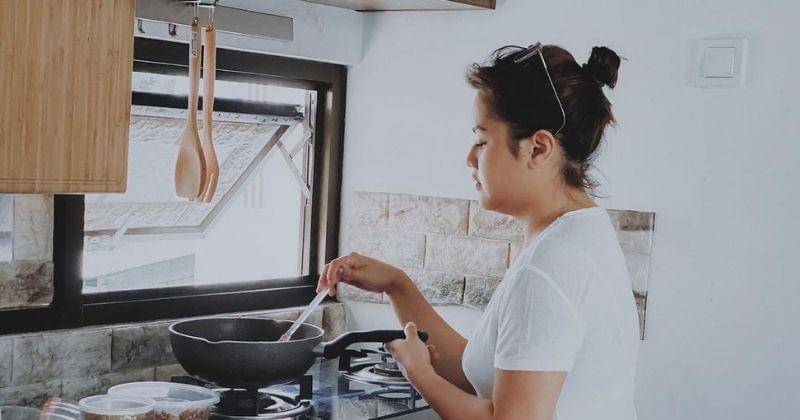 Instagram.com/mytha_lestari