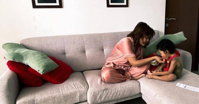 Instagram.com/mytha_lestari