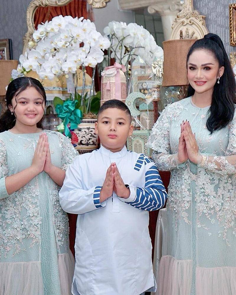 Instagram.com/krisdayantilemos