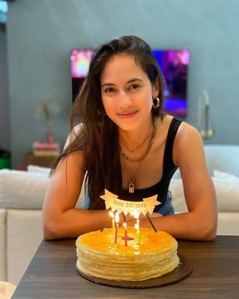 Instagram.com/pevpearce