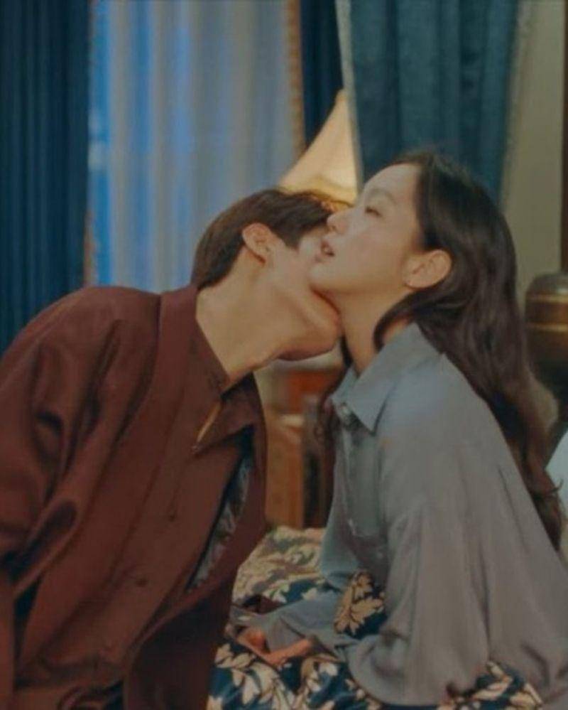 Twiiter.com/lazeriemuana