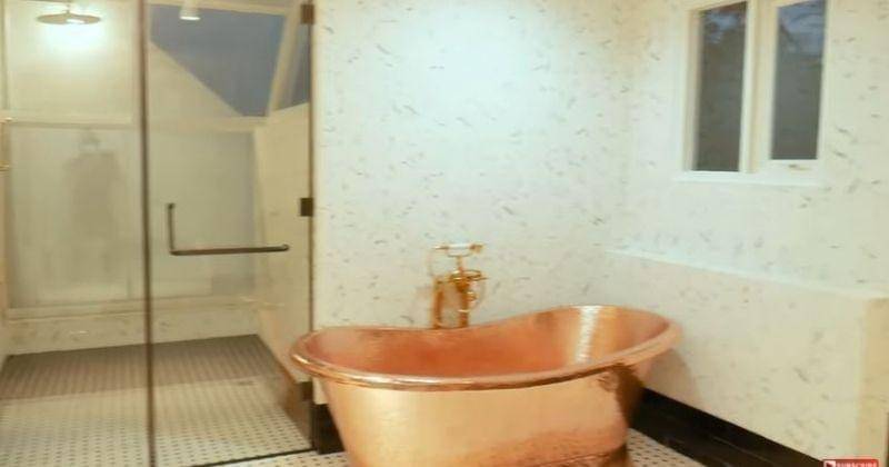 Youtube.com/Sharena Delon - Party Of Four