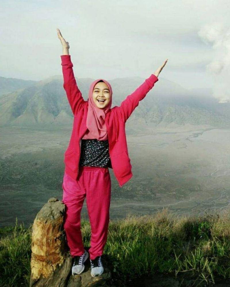 Instagram.com/riaricis1795