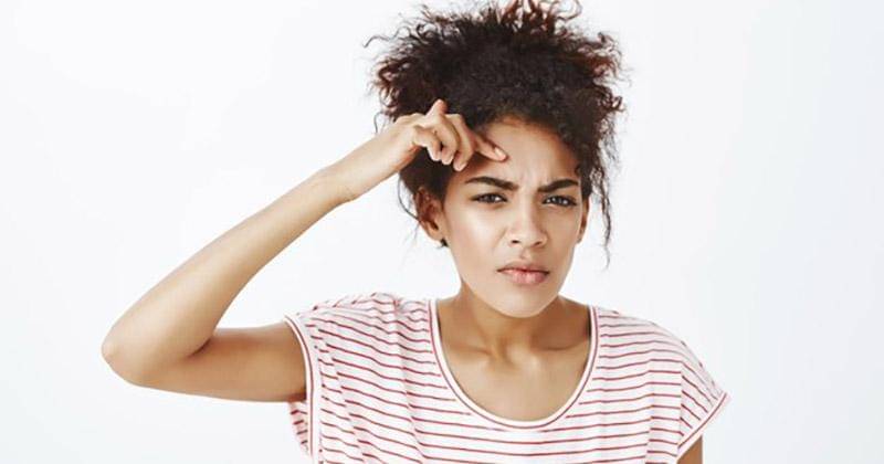 Kulit berminyak menjadi salah satu masalah bagi remaja - Freepik/cookie_studio