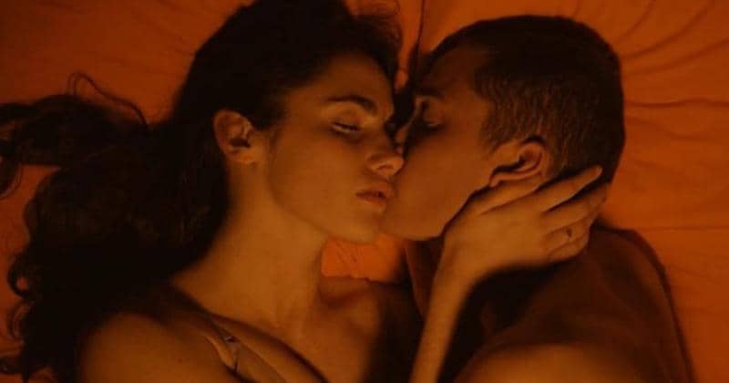 10 Film dengan Adegan Seks Sungguhan, Bukan Sedang Akting