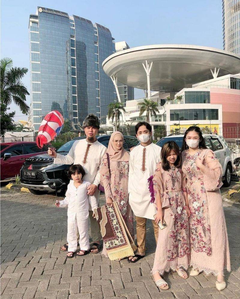 Instagram.com/mulanjameela1