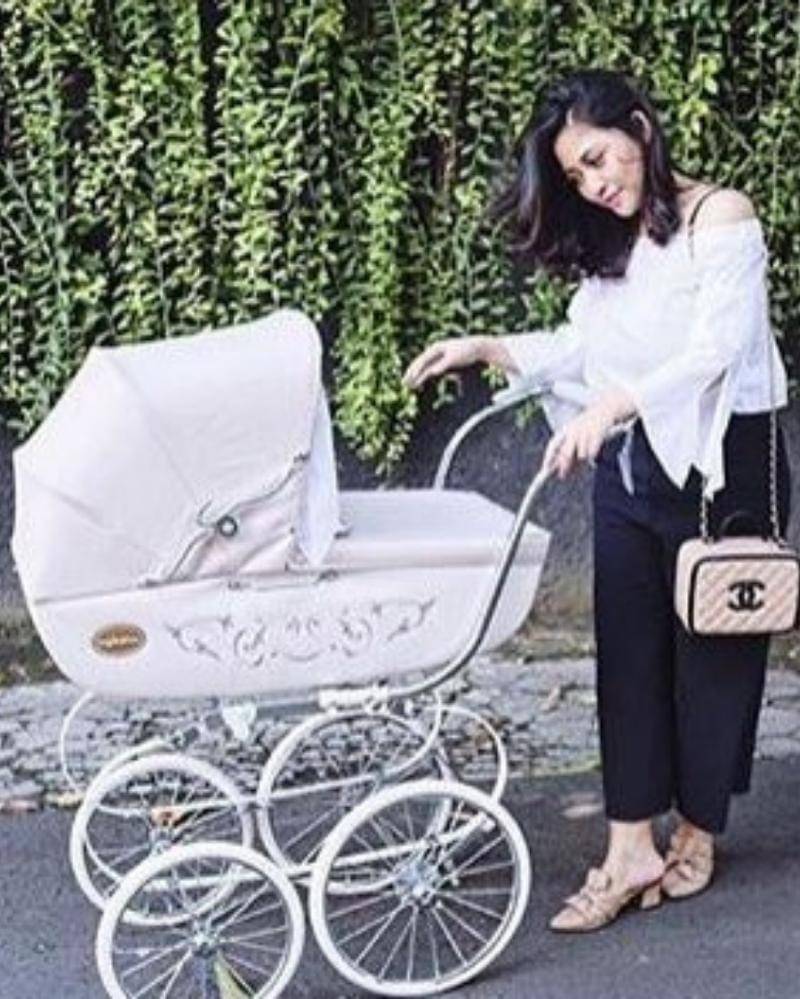 Instagram.com/rachelvennya