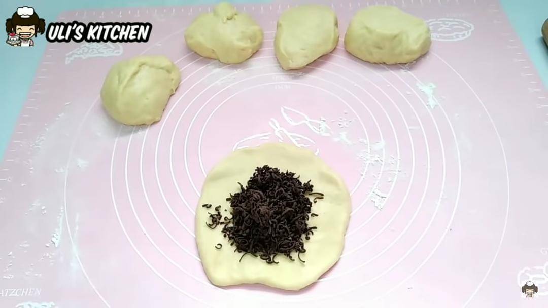 Youtube/Uli's Kitchen