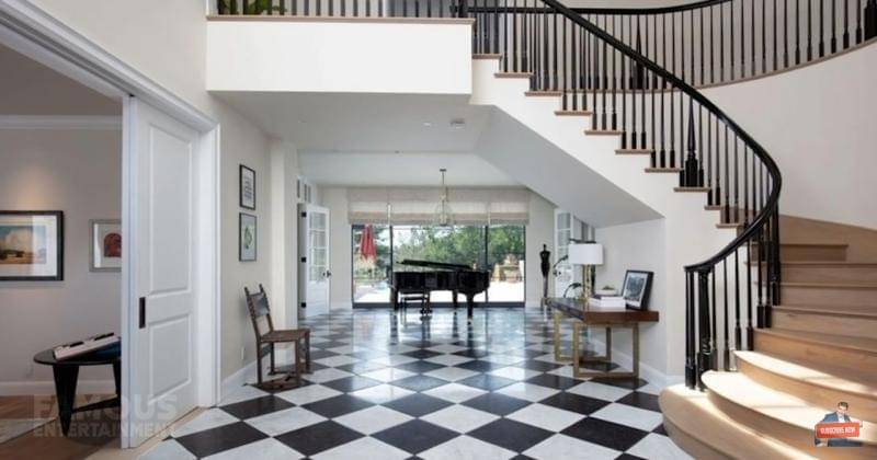 Youtube.com/Famous Entertainment