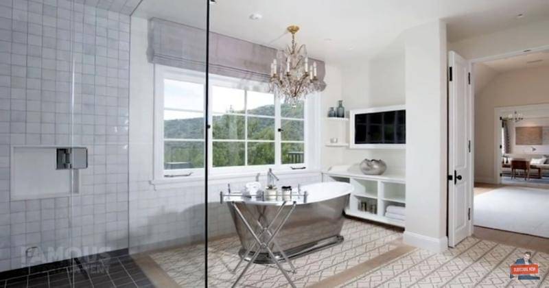 Youtube.com/Famous Entertainment