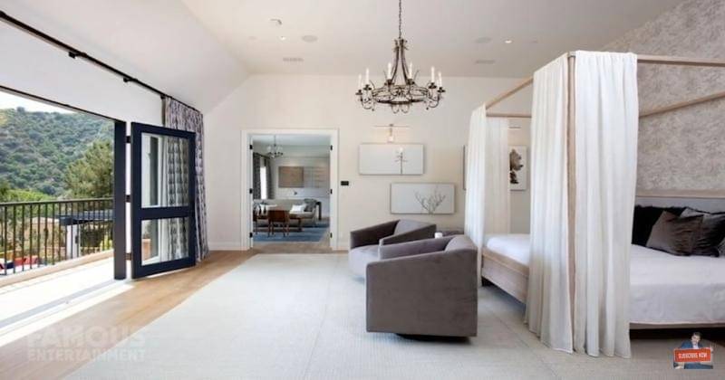 Youtube.com/Famous Entertainment