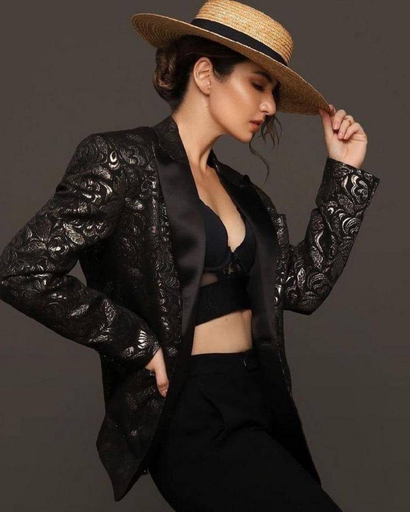 Instagram.com/ramadhaniabakrie