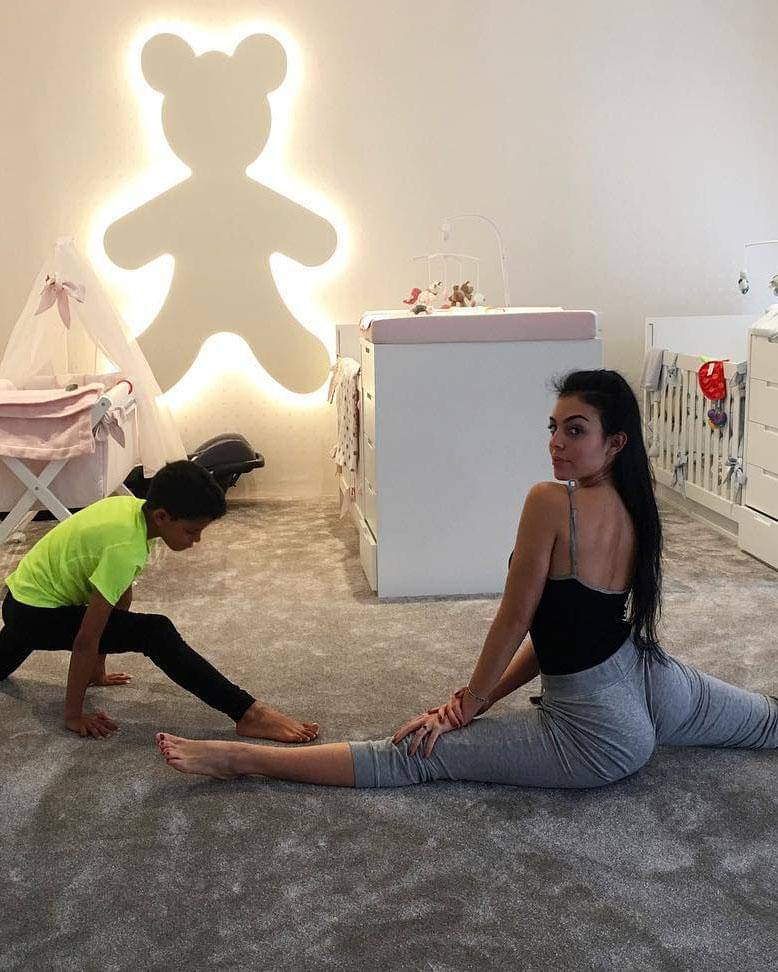 Instagram.com/georginagio