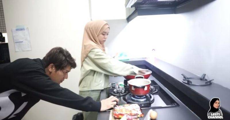 Youtube.com/LESTICHANNEL