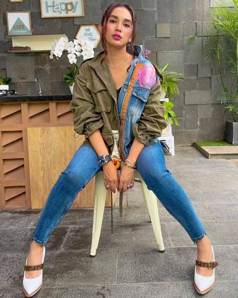 Instagram.com/ussypratama