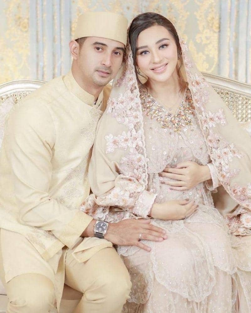 Instagram.com/@alisyakieb