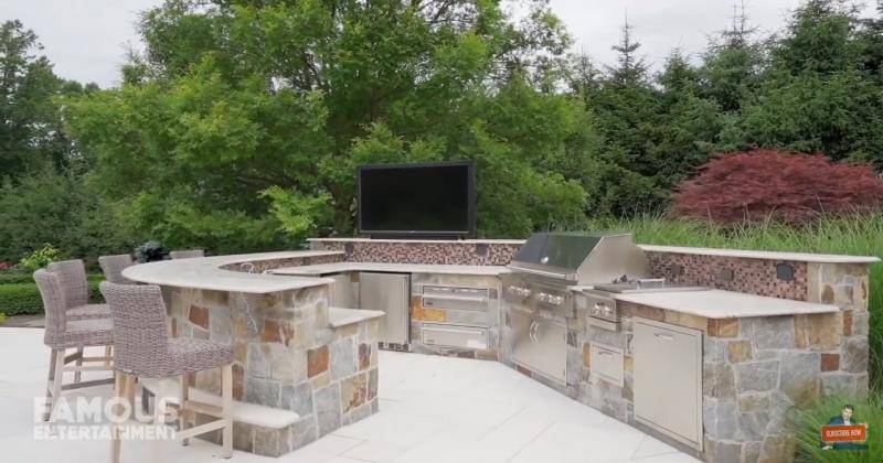 Youtube.com/Famous Entertainment