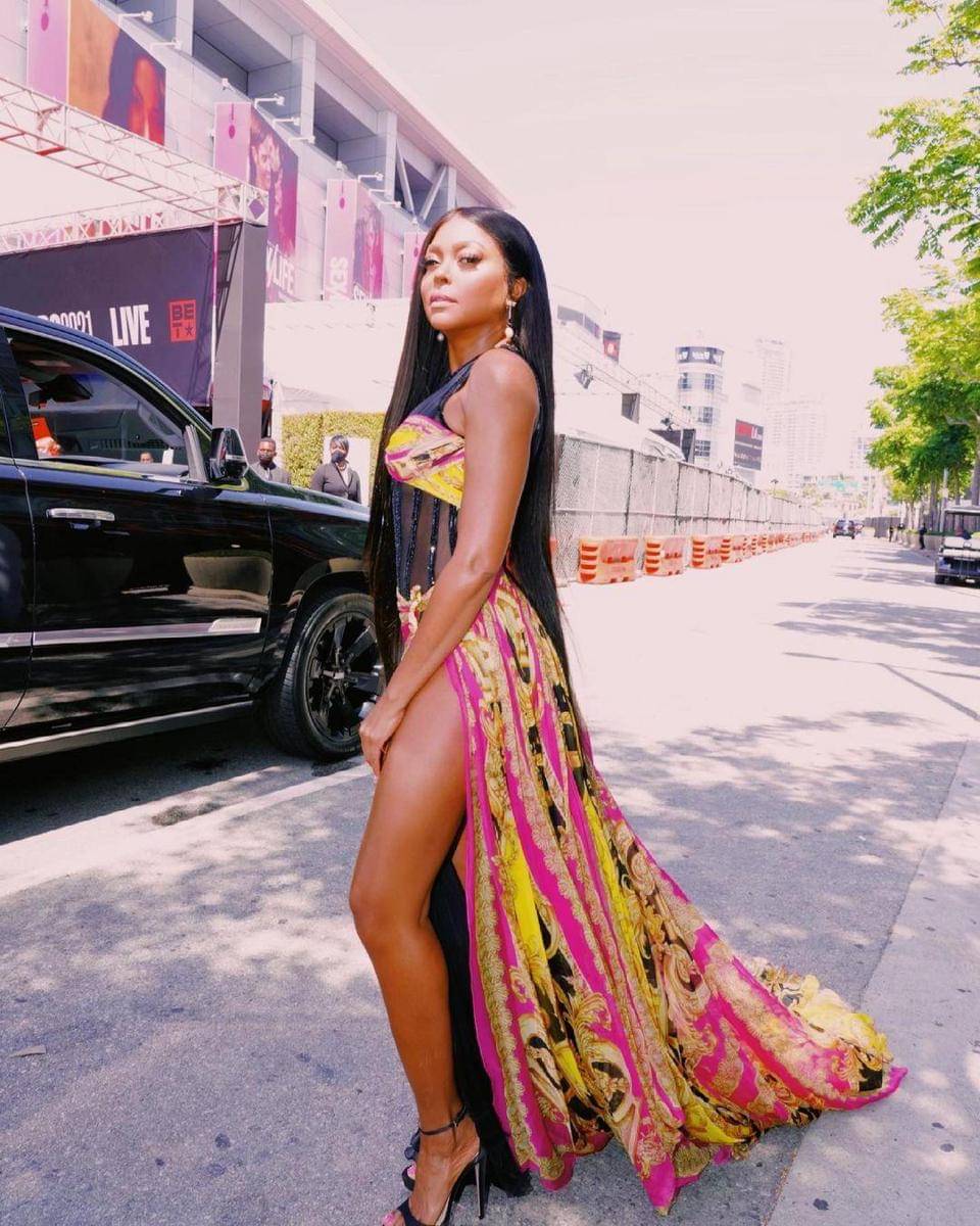 Instagram.com/tarajiphenson