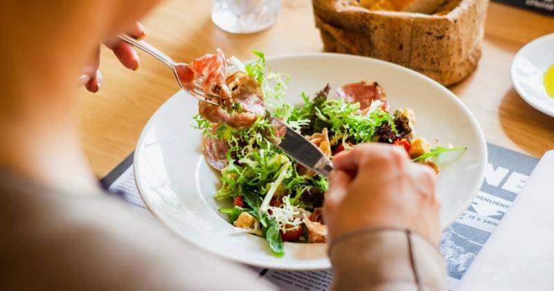 Unplash/ Louis Hansel