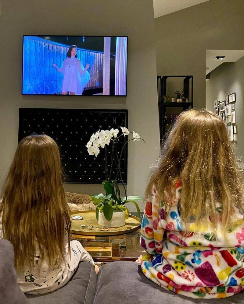 Instagram.com/jaronvarsano