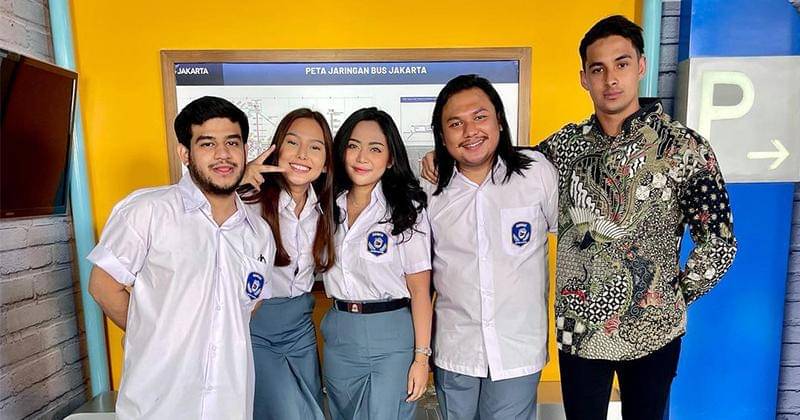 Instagram.com/rachelvennya